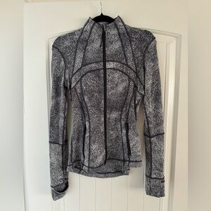 Lulu Lemon Define Jacket - Size 6